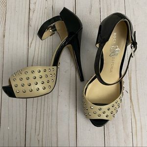 Rock & Republic Studded Platform Heel Cream & Black size 7